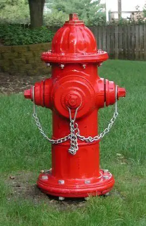 boca de incendios roja