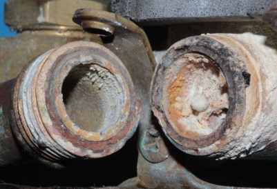 Corrosión selectiva de tubos de latón.