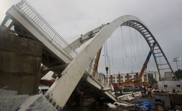 Causas del colapso de estructuras de puentes.