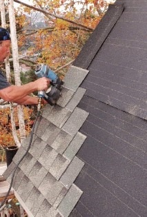 Reparación de tejas de asfalto