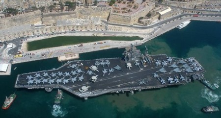 puerto militar