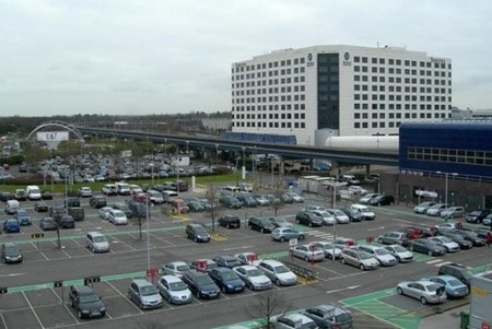 estacionamiento del aeropuerto