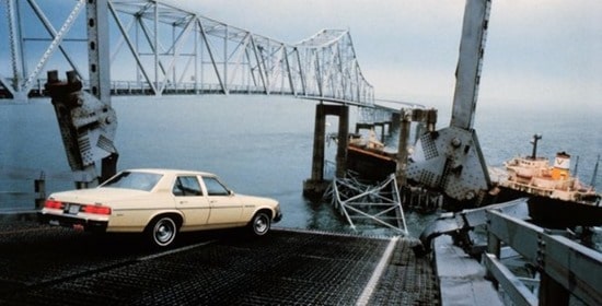 La falla del antiguo puente Sunshine Skyway en 1980