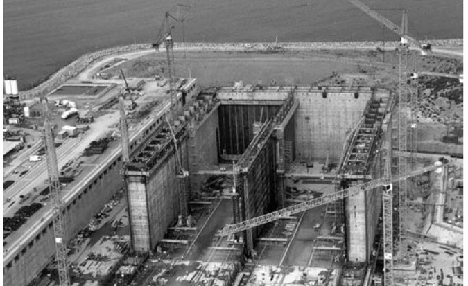 Hormigón Armado Isola di Porto Levante Terminal LNG Construcción Dique Seco