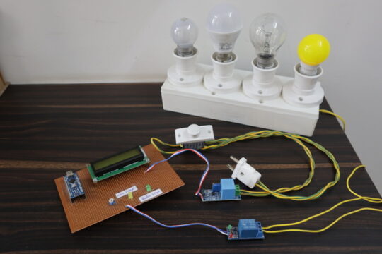 Sistema de protección y monitoreo de voltaje de CA usando Arduino