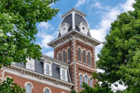La Universidad de Arkansas encabeza las clasificaciones de los mejores programas de pregrado en cadena de suministro de Gartner
