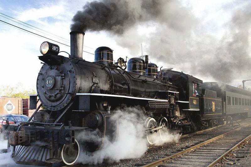 Ejemplos de trenes de locomotoras de vapor, motores de combustión externa