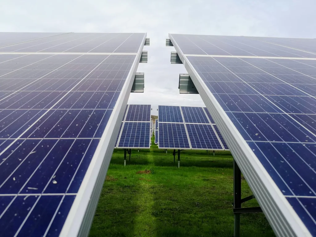 Como Se Instala un Panel Solar: Guía Completa para una Instalación Exitosa